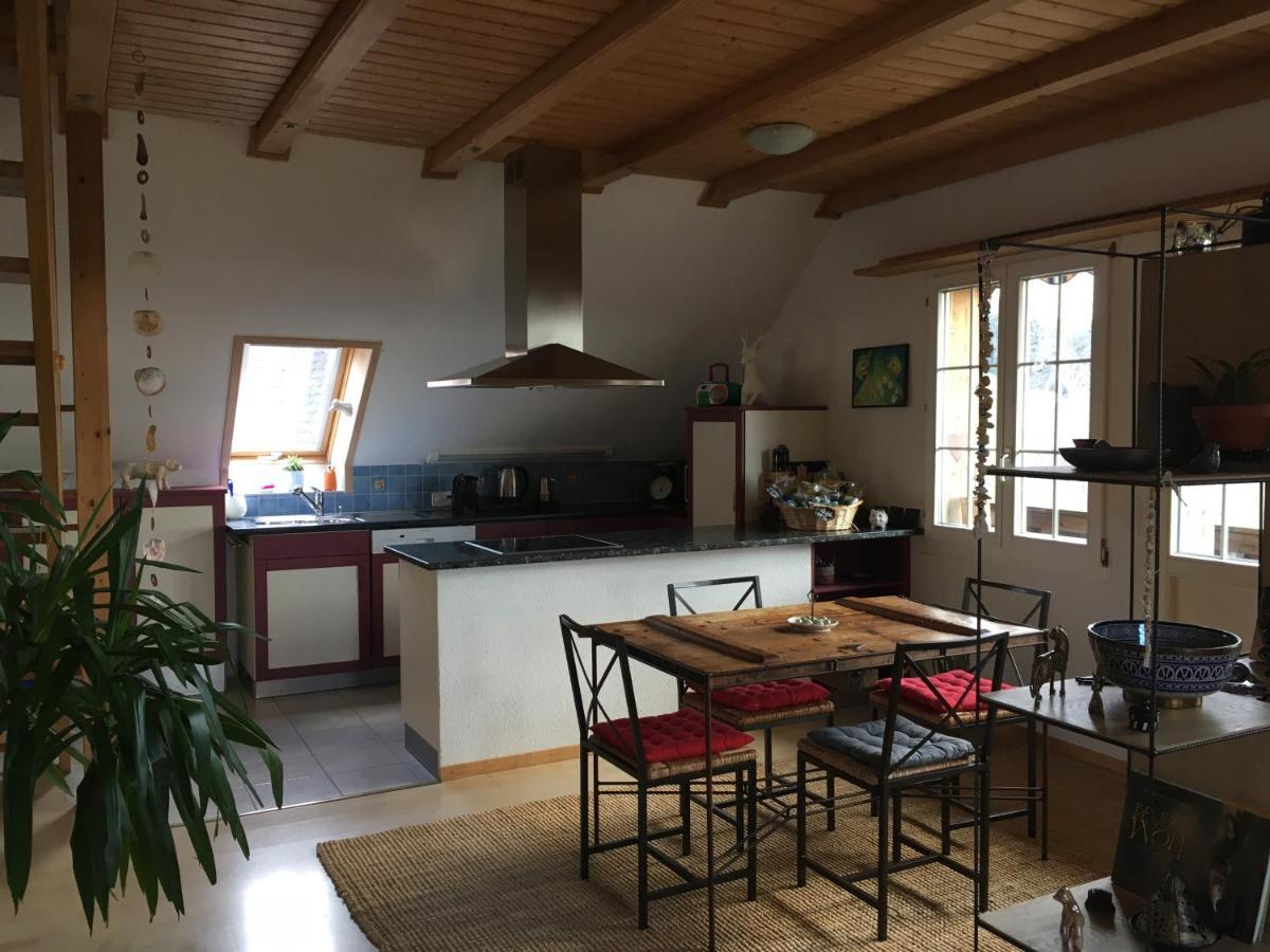 3,5 Zimmerferienwohnung Schwalbenaescht Rueeggisberg Bagian luar foto