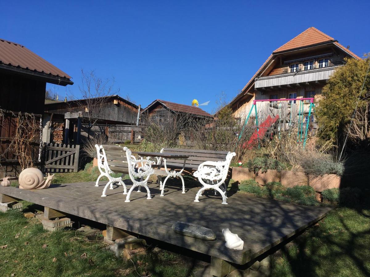 3,5 Zimmerferienwohnung Schwalbenaescht Rueeggisberg Bagian luar foto