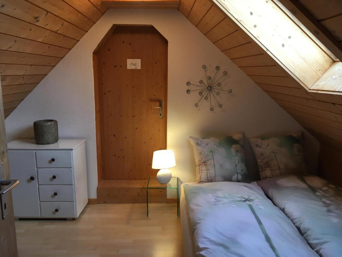 3,5 Zimmerferienwohnung Schwalbenaescht Rueeggisberg Bagian luar foto